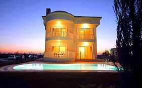 Sadev Turizm Belek Family Villas
